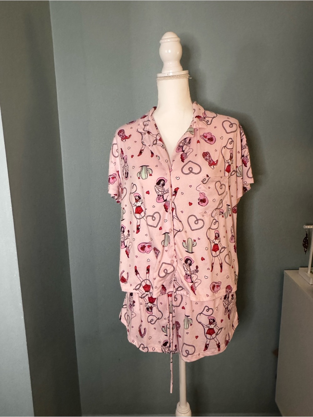 Women’s Pink Heart Cowgirl Short Sleeve Button-Front Pajama Short Set Medium